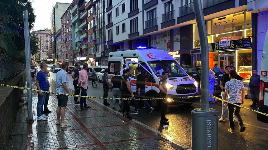 Rize'de bıçaklı kavgada 1 kişi öldü, 2 kişi yaralandı