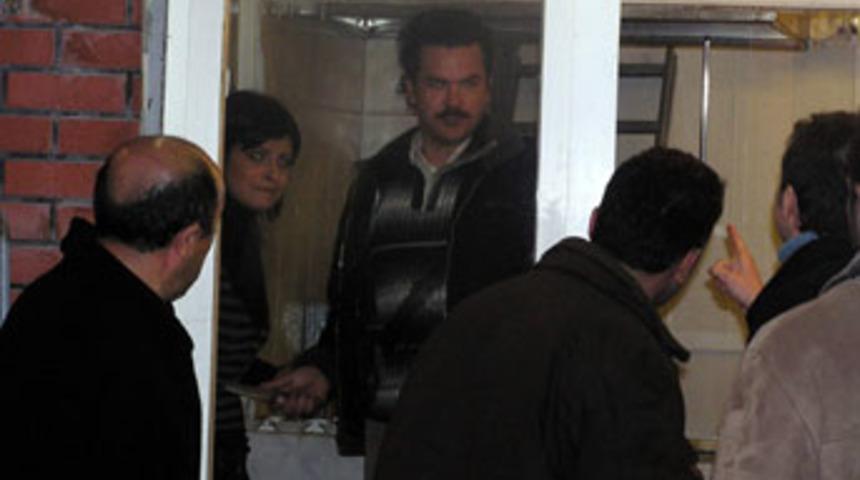 'Kızkardeşim ka&ccedil;ırıldı' dedi kasiyeri rehin aldı