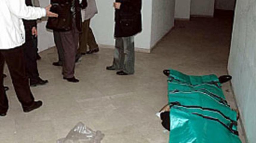 Ameliyata 10 g&uuml;n kala &ouml;ld&uuml;