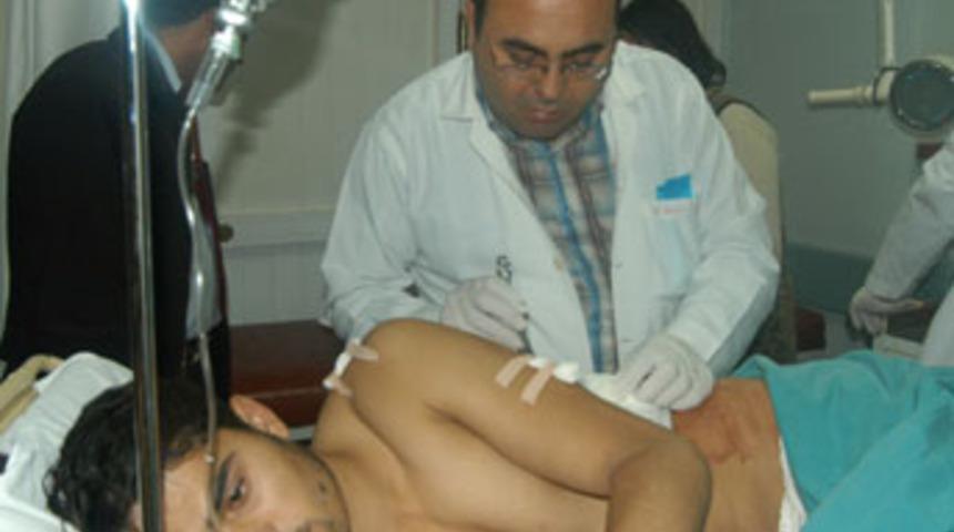 Cep telefonunu alıp bı&ccedil;akladılar