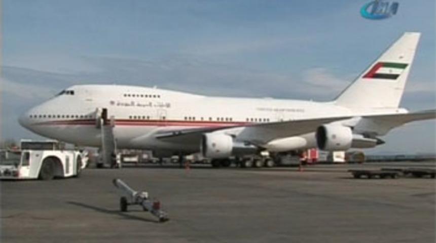 Atat&uuml;rk Havalimanı'na acil iniş