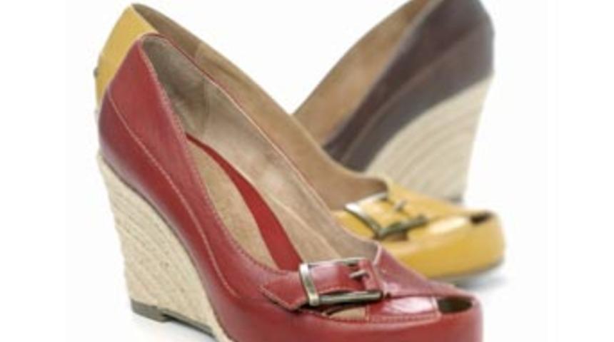 Moda ayakkabılar zarif ama zararlı mı?<br><font color="red">Kadınca</font>