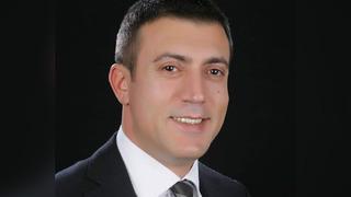 Kürsüde bir anda fenalaşıp yere yığılmıştı! AK Partili Hınıs Belediye Başkanı Erdoğan Eren hayatını kaybetti