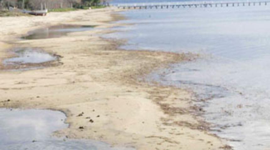 Erdek'te deniz suyu &ccedil;ekildi