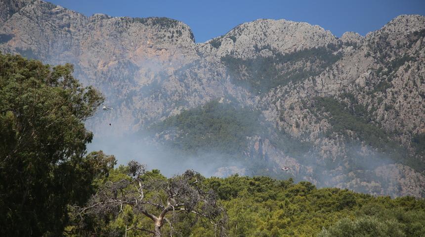 Antalya'da orman yangını nedeniyle evlerinden tahliye edilenler yaşadıkları korkuyu anlattı