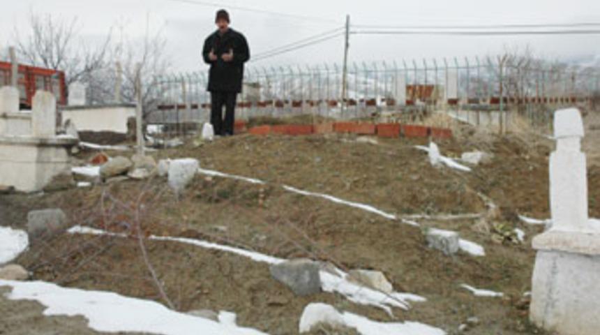 Aynı aileden 7 kişinin esrarengiz &ouml;l&uuml;m&uuml;