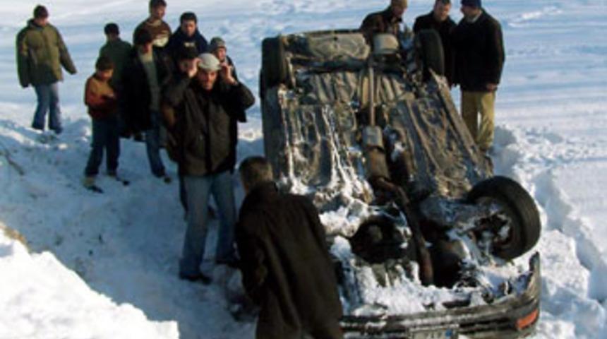 Buz kaplı nehir hayat kurtardı