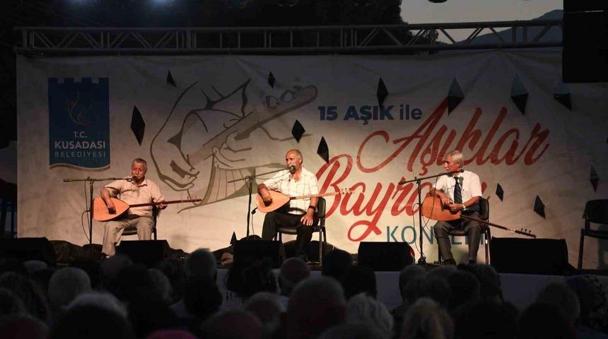 Kuşadası’nda "Aşıklar Bayramı" etkinliği düzenlendi