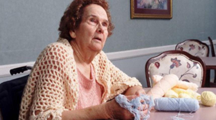 Alzheimer'a karşı köri
