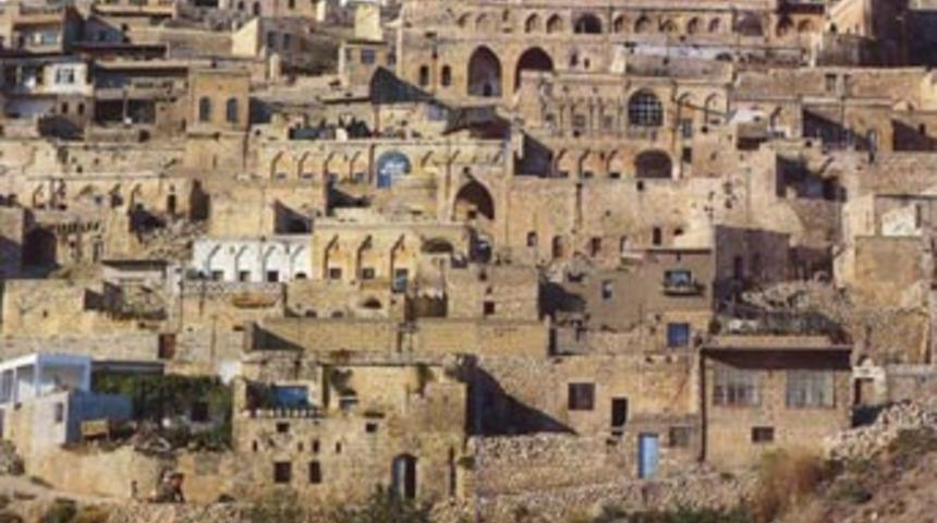 Avrupa'da yaşayan s&uuml;ryaniler d&ouml;n&uuml;yor