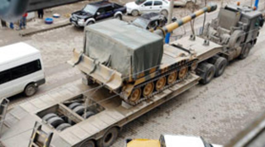 Sınırda askeri hareketlilik