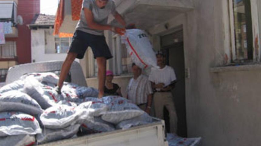 1.8 milyon aileye &uuml;cretsiz k&ouml;m&uuml;r dağıtıldı