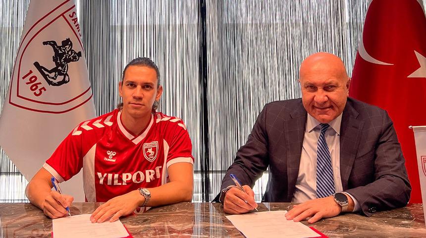 Galatasaray maçı oynanırken transfer açıklandı! Taylan Antalyalı resmi imzayı attı