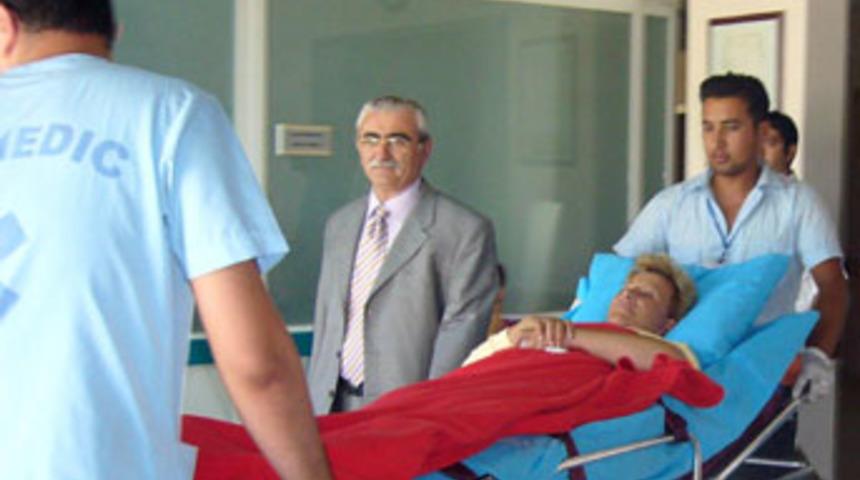 Adnan Şenses'in eşi  yoğun bakımda