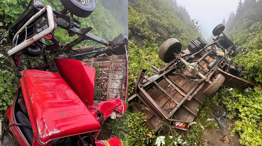 Kamyonetin uçuruma yuvarlandı: 1 kişi öldü!