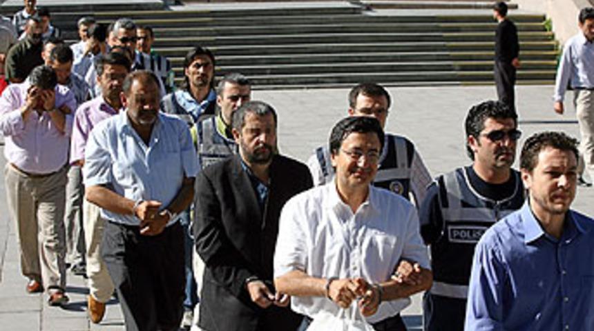 "Vatansever konuşmalar" deşifre edildi