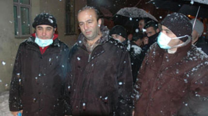 Hakkari'deki tozda "şarbon ihtimali" araştırılıyor