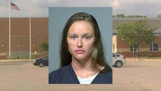 Kimseden çekinmedi! Öğretmen 16 yaşındaki öğrencisiyle sınıfta cinsel ilişkiye girerken yakalandı... Cezası ağır oldu