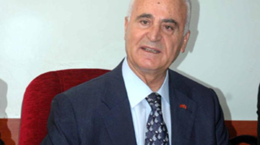 &Ccedil;akmakoğlu'ndan adaylık sinyali