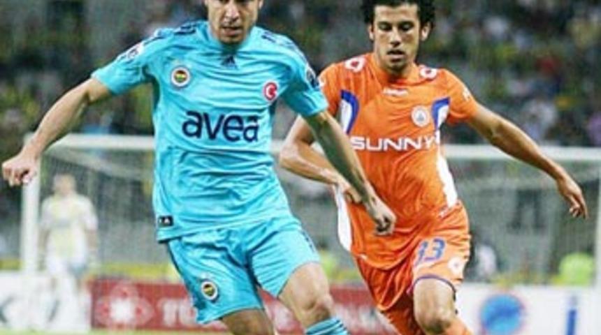 Fenerbah&ccedil;e k&ouml;t&uuml; başladı: 2-0