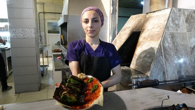 Bulaşıkçı olarak başladı, Tokat kebabının tek kadın ustası oldu! Beni gördüklerinde şaşırıyorlar