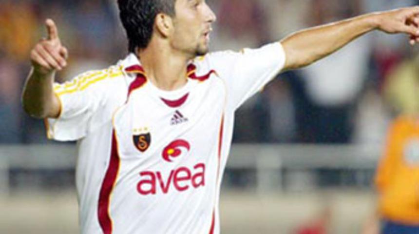 Taraftarlardan playboy Arda'ya destek <font color="red">Spor</font>