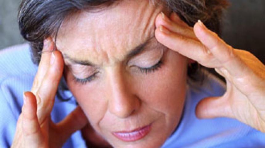 İhmal edilen sinüzit gözü ve kafayı etkiliyor