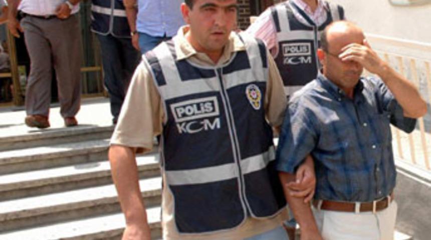 Muhasebe m&uuml;d&uuml;r&uuml;nden 5 milyon YTL'lik vurgun