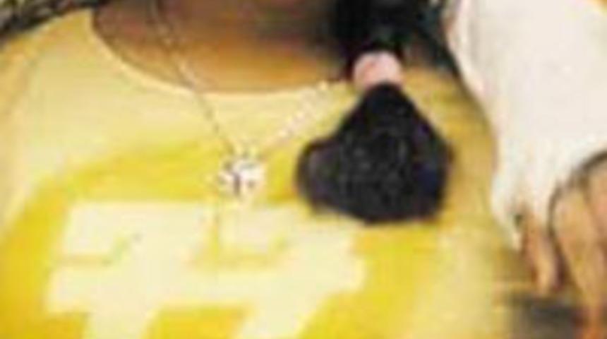 Evleneceği sevgilisini t&uuml;fekle oynarken &ouml;ld&uuml;rd&uuml;