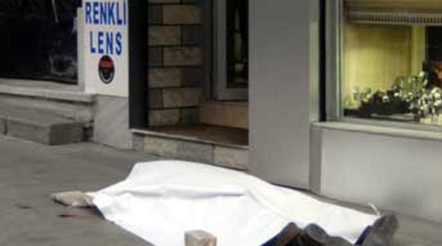 Yakın mesafeden tek kişi ateş etmiş