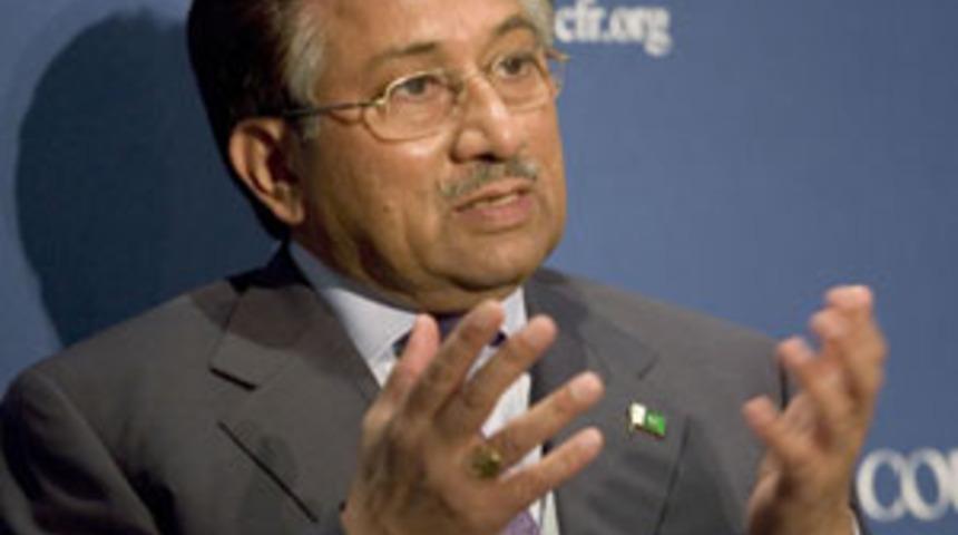 M&uuml;şerref yeni h&uuml;k&uuml;mete tam destek s&ouml;z&uuml; verdi