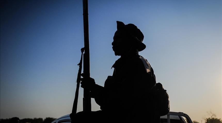 Nijer'de darbe girişimi! Cumhurbaşkanlığı Sarayı'na giden yollar kapatıldı