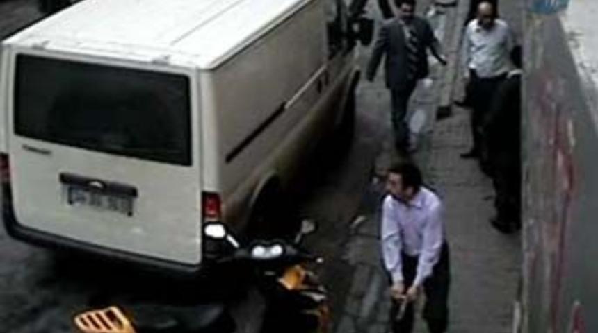 Saniye saniye silahlı &ccedil;atışma