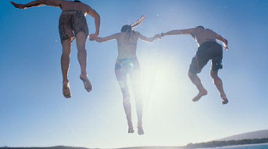 &Ccedil;ocuklarınızı g&uuml;neşten koruyun