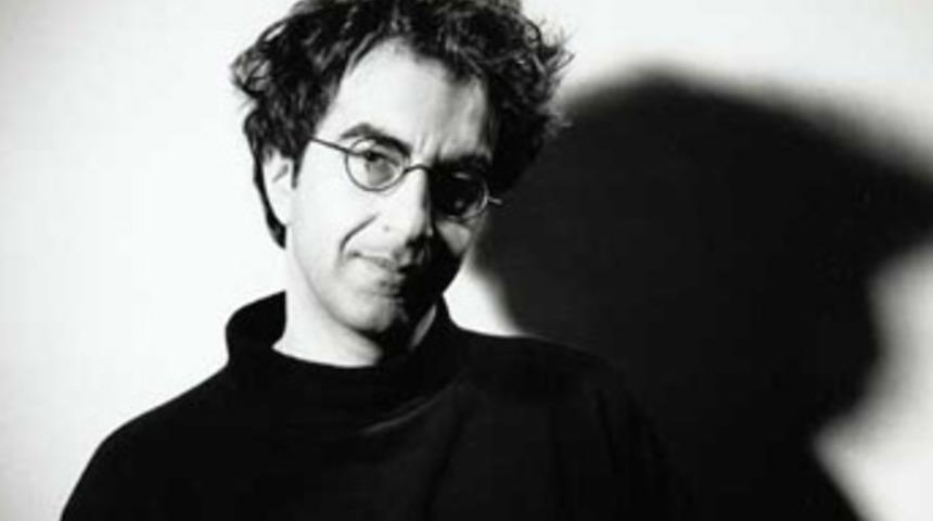 Ararat'ın y&ouml;netmeni İstanbul Bienali'nde
