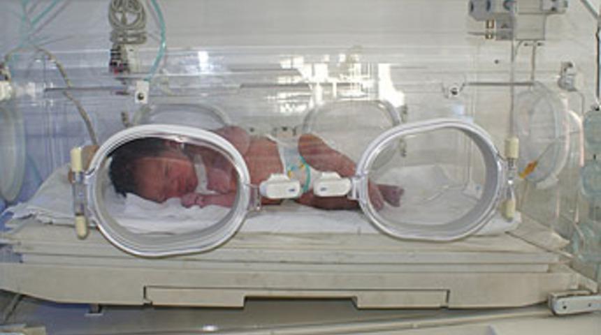 Domates kasasında bebek bulundu