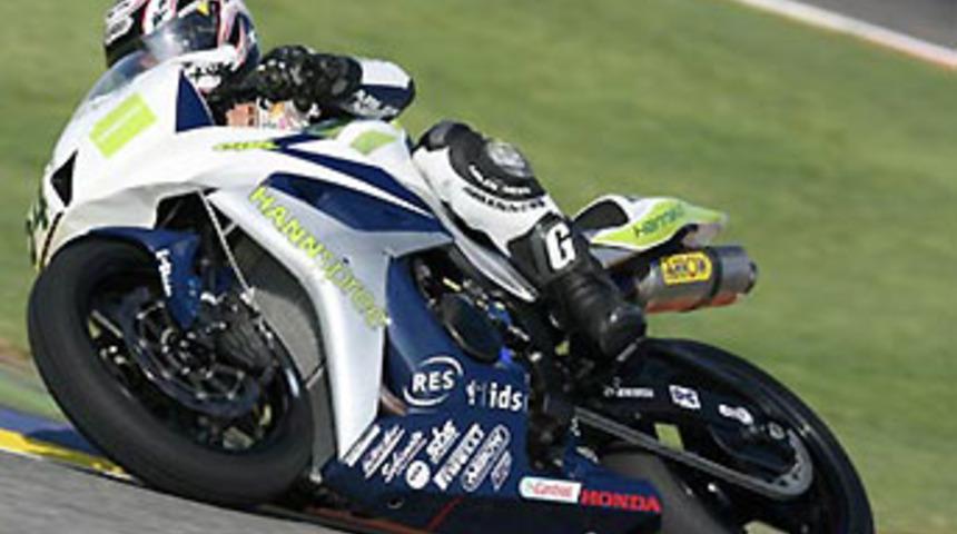 Kenan Sofuoğlu'ndan tarihi başarı!