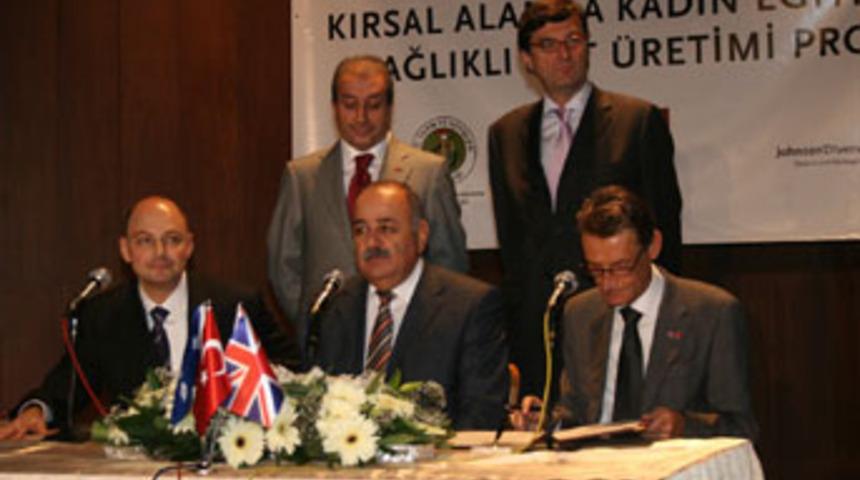 Sağlıklı s&uuml;t &uuml;retimi i&ccedil;inkadın eğitimi