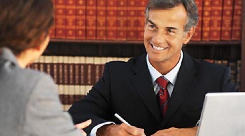 Avukatın kapısını a&ccedil;mak 110 YTL