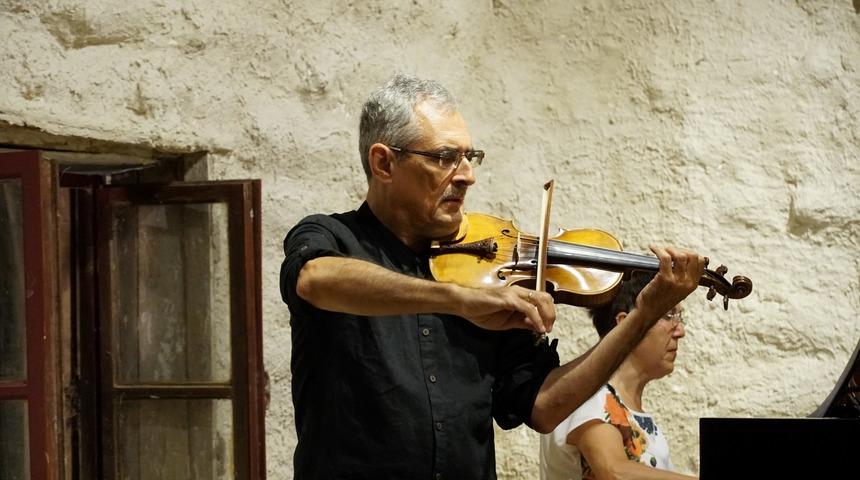 20. Uluslararası Gümüşlük Müzik Festivali keman konseriyle devam etti