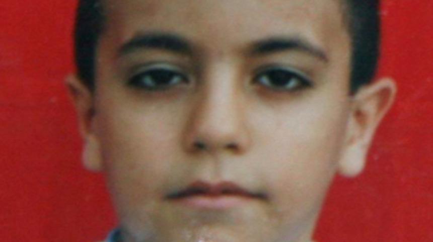 İlk&ouml;ğretim &ouml;ğrencisi bı&ccedil;aklanarak &ouml;ld&uuml;r&uuml;ld&uuml;