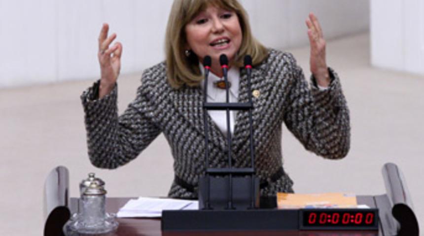 Nur Serter'den Ahmet Hakan'a sert cevap