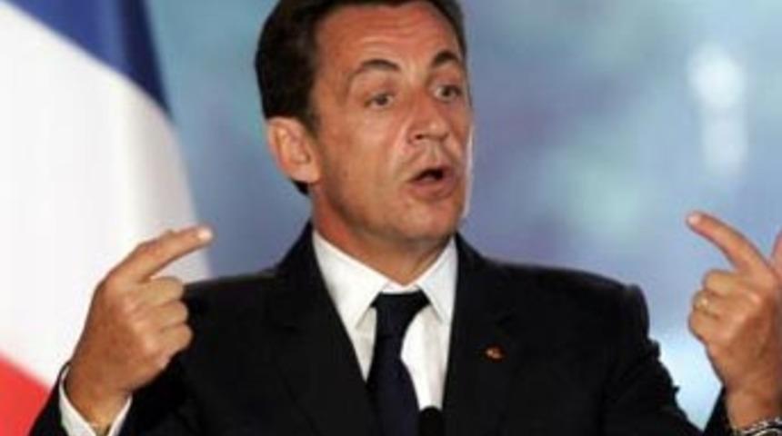 Sarkozy &ccedil;ok konuşup, az iş yapıyor