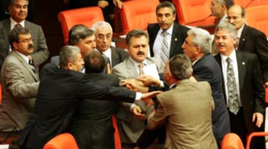 Meclis'de yine gerginlik