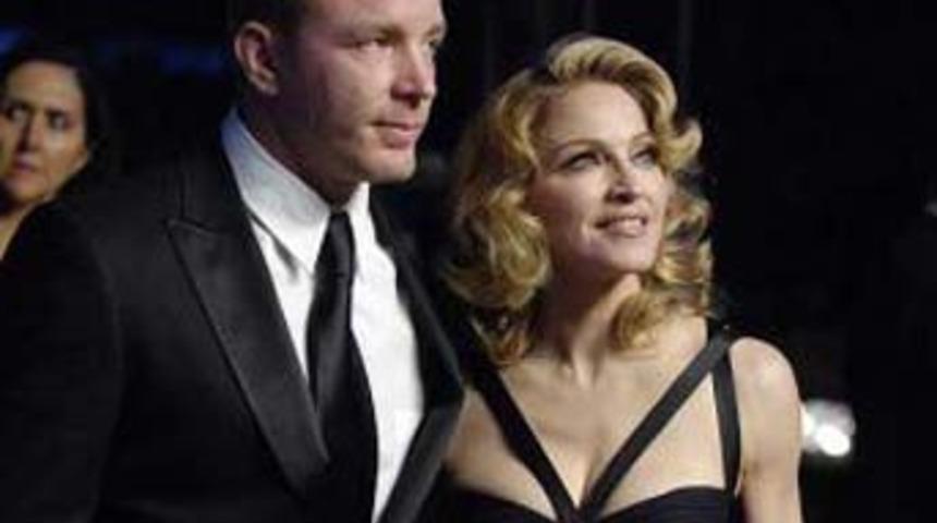 Madonna "İsrail'e aşık"...