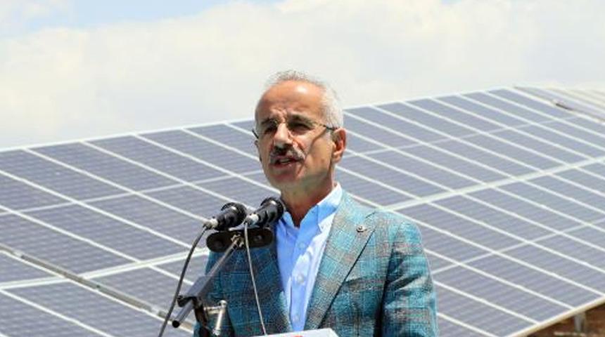Bakan Uraloğlu, Van'da GES açılışı yaptı