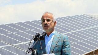 Bakan Uraloğlu, Van'da GES açılışı yaptı