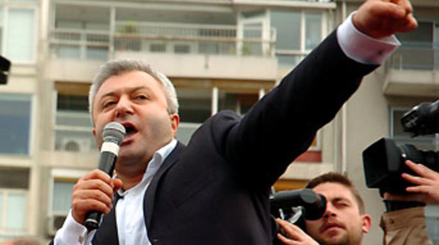 Tuncay &Ouml;zkan CHP'de 2.adam mı olacak?