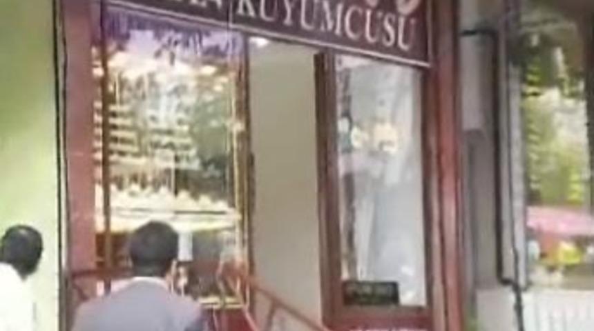 Kuyumcuya silahlı saldırı: 1 &ouml;l&uuml;