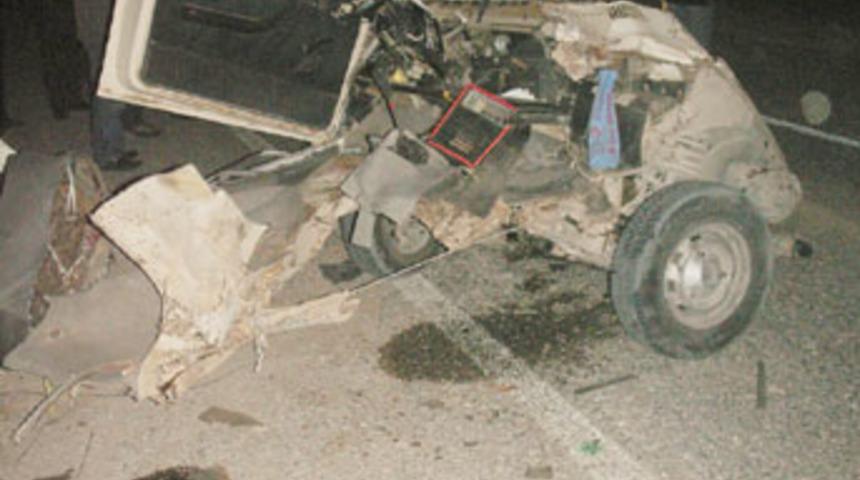 &Ccedil;aycuma'da trafik kazası: 3 &ouml;l&uuml;, 2 yaralı